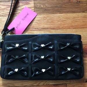 NWT Betsey Johnson Wristlet